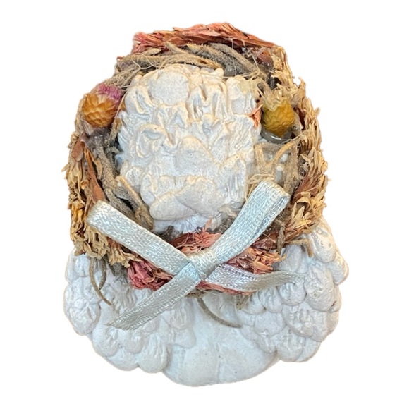 Vintage 1996 Dreamsicle cherub thinking with finger on mouth. 2.5” tall - Picture 3 of 4